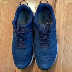 Men’s Hoka One One Clifton 6. Size 9.5. Excellent condition.